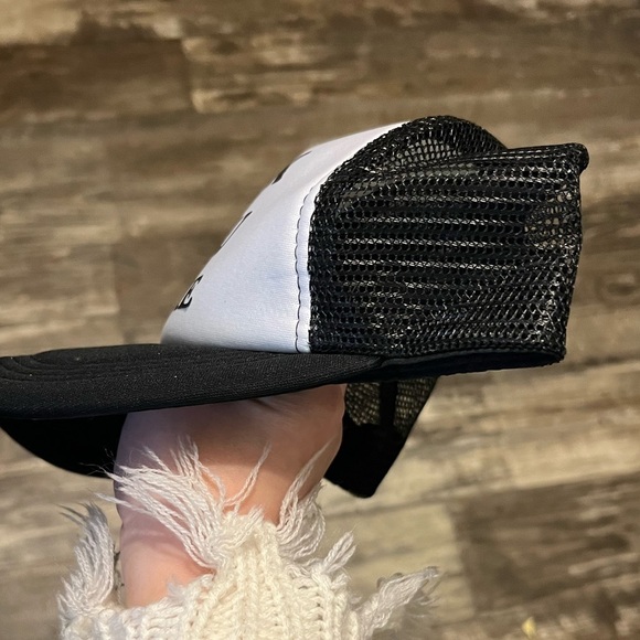 Funny hat! - Picture 2 of 3